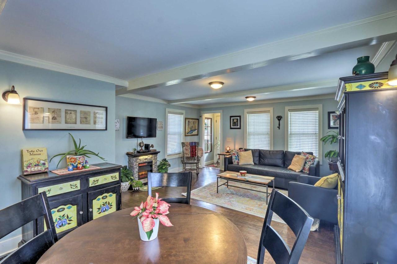 Remodeled Farmhouse In Waterford Near 2 Beaches! Exterior photo