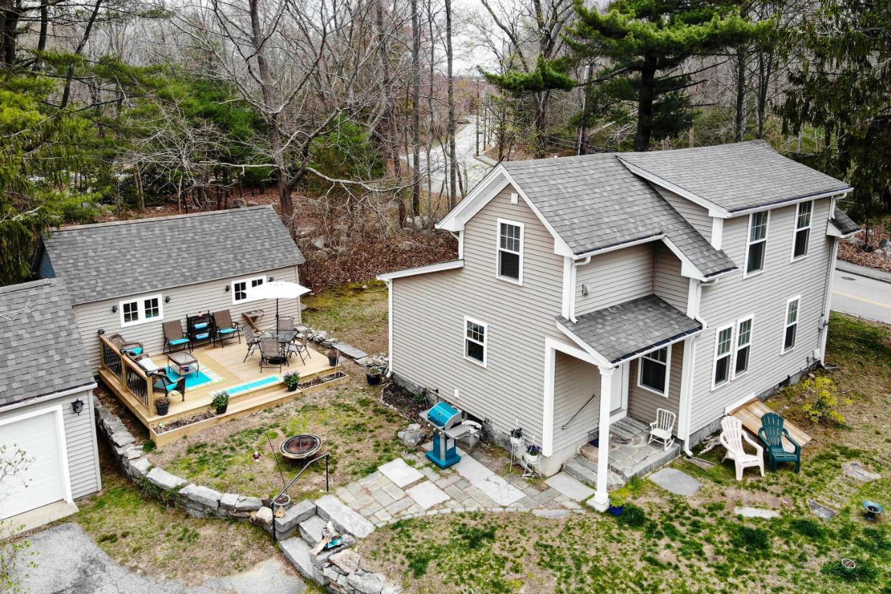 Remodeled Farmhouse In Waterford Near 2 Beaches! Exterior photo