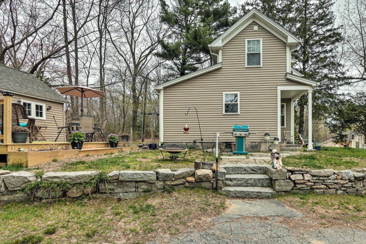 Remodeled Farmhouse In Waterford Near 2 Beaches! Exterior photo