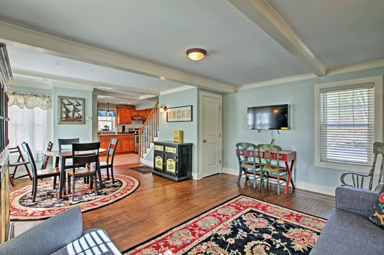 Remodeled Farmhouse In Waterford Near 2 Beaches! Exterior photo